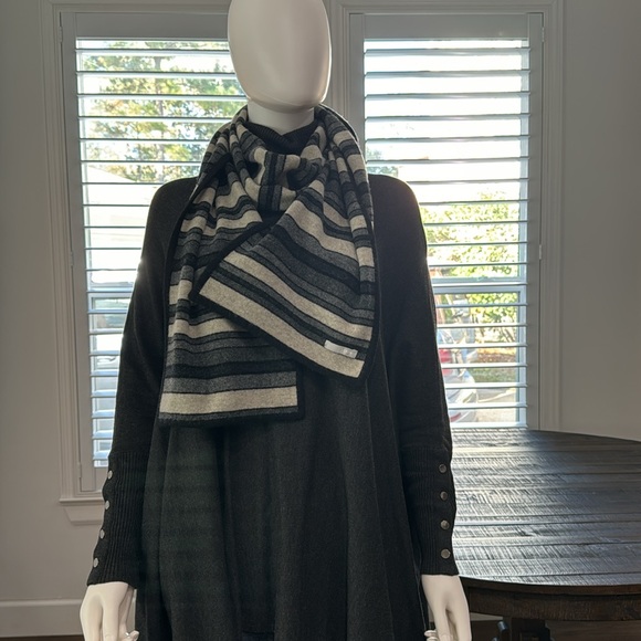 J Crew scarf - Picture 4 of 6